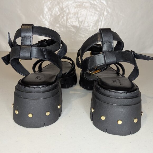 ASOS Design Forrest Leather Chunky Strappy Sandals Black and Gold | 7 - Picture 7 of 9